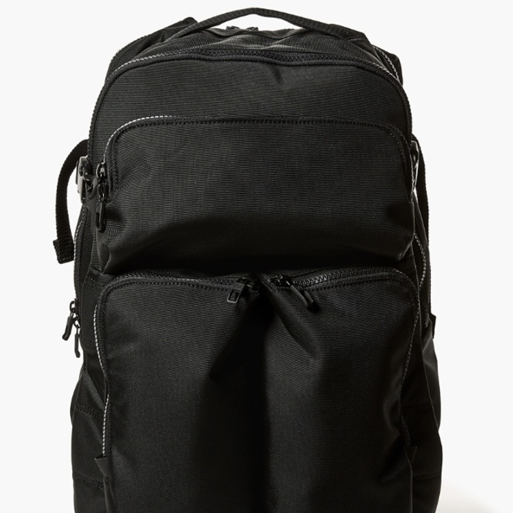 lululemon Assert Backpack 30L